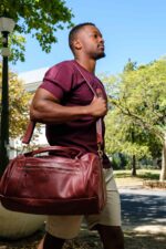 SU The Oxford Leather Duffel Bag Maroon - Image 2